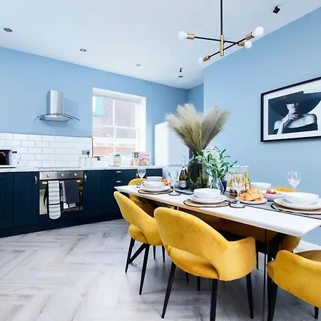 Newley Refurbished - Stylish 3 Bed Abode In - Sleeps 7 * 惠特比