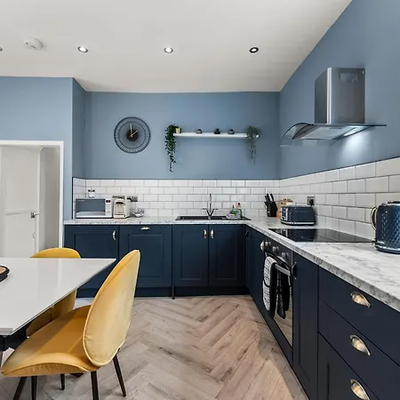 Newley Refurbished - Stylish 3 Bed Abode In - Sleeps 7 公寓 惠特比